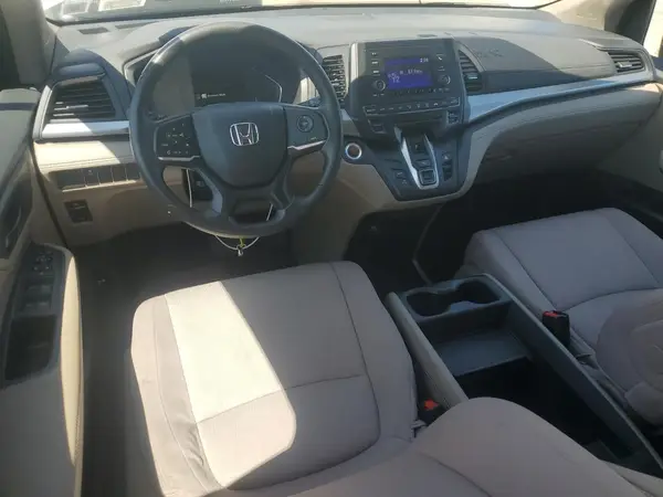 5FNRL6H2XJB015857 2018 HONDA ODYSSEY - Image 8