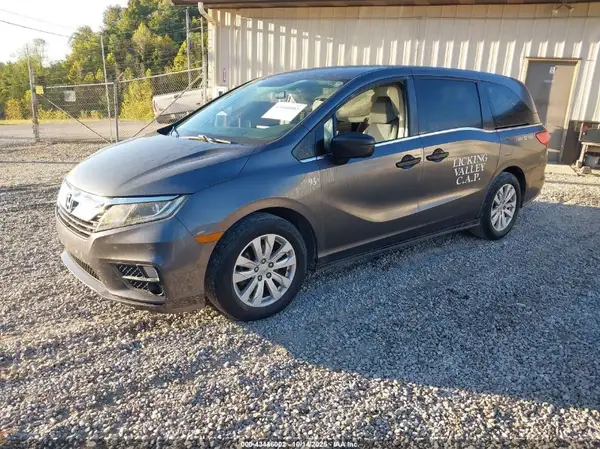 5FNRL6H2XJB033257 2018 HONDA ODYSSEY - Image 2