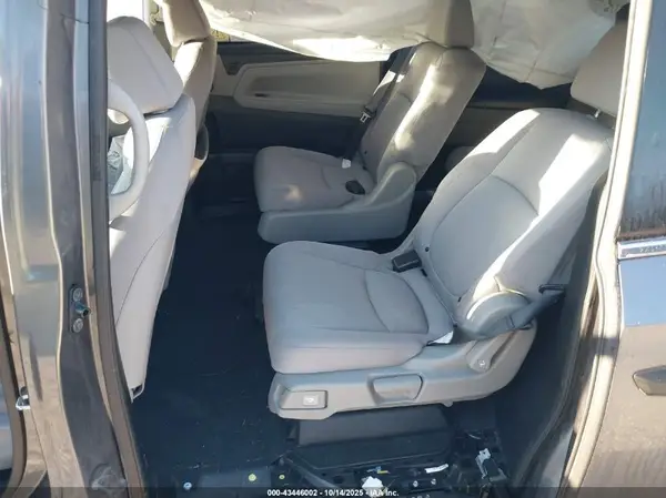 5FNRL6H2XJB033257 2018 HONDA ODYSSEY - Image 8