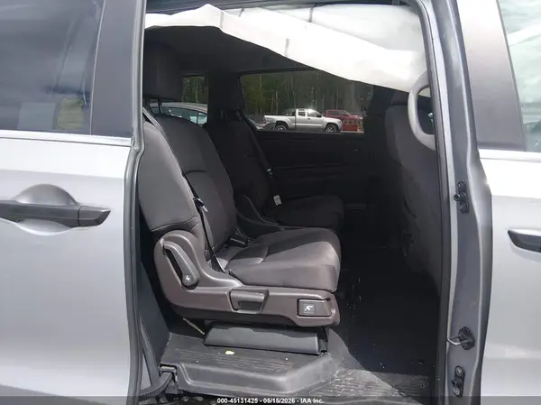 5FNRL6H2XJB045165 2018 HONDA ODYSSEY - Image 8