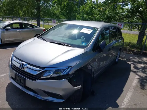 5FNRL6H2XJB105896 2018 HONDA ODYSSEY - Image 2