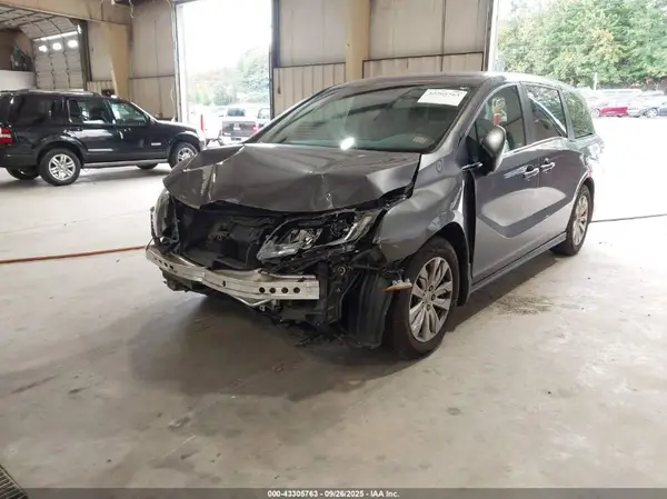 5FNRL6H2XKB002785 2019 HONDA ODYSSEY - Image 2