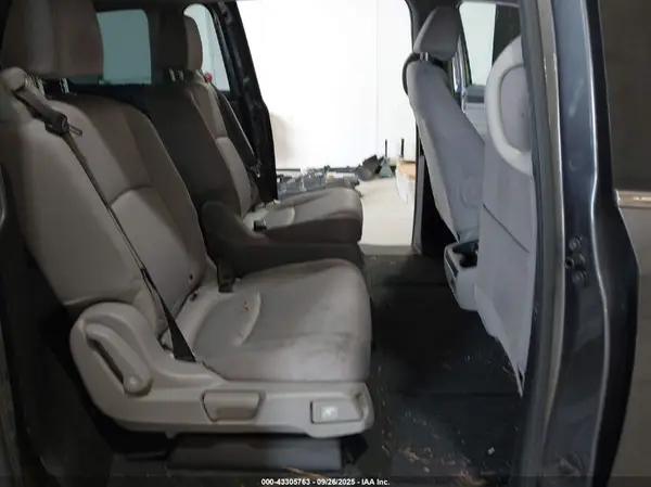 5FNRL6H2XKB002785 2019 HONDA ODYSSEY - Image 8