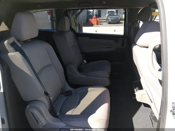 5FNRL6H2XKB119587 2019 HONDA ODYSSEY - Image 8