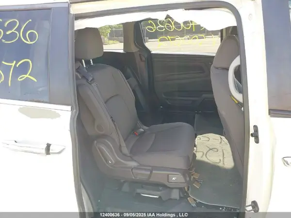 5FNRL6H40JB500672 2018 HONDA ODYSSEY - Image 8