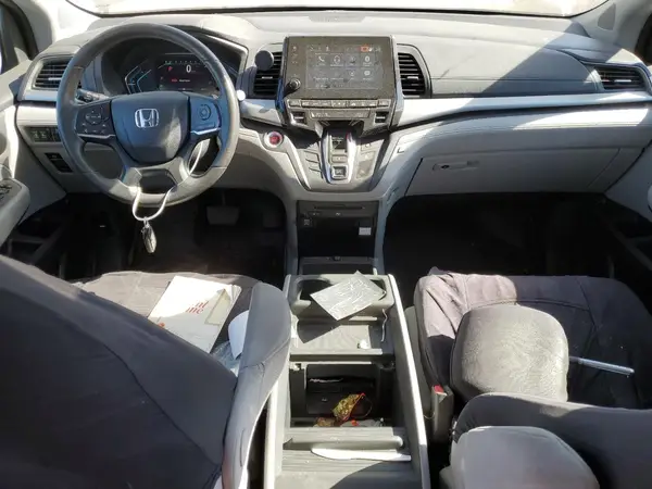 5FNRL6H40JB503782 2018 HONDA ODYSSEY - Image 8