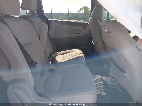 5FNRL6H41JB508165 2018 HONDA ODYSSEY - Image 8