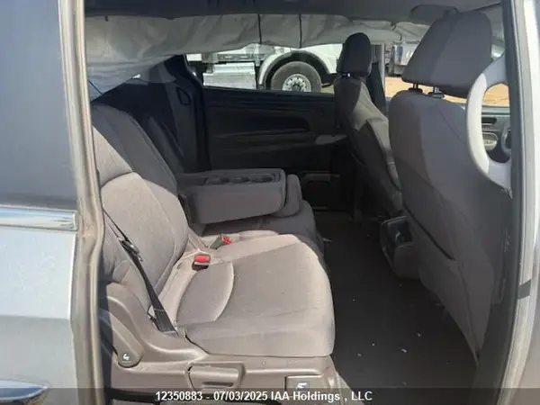 5FNRL6H45JB503518 2018 HONDA ODYSSEY - Image 8