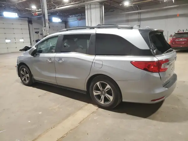 5FNRL6H48JB503870 2018 HONDA ODYSSEY - Image 2