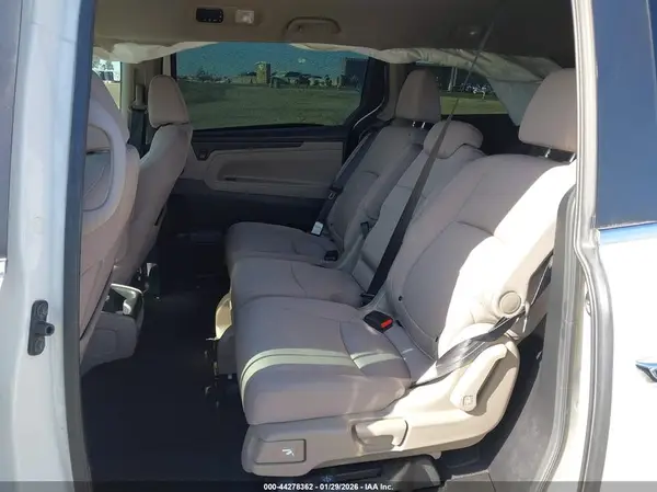 5FNRL6H50JB037375 2018 HONDA ODYSSEY - Image 8