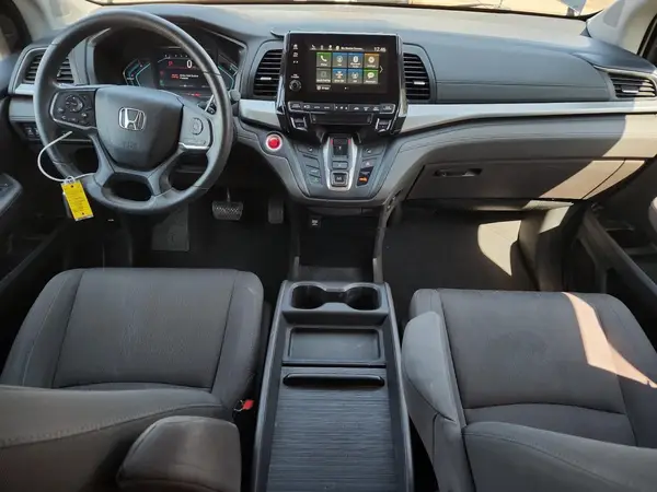 5FNRL6H50JB067170 2018 HONDA ODYSSEY - Image 8