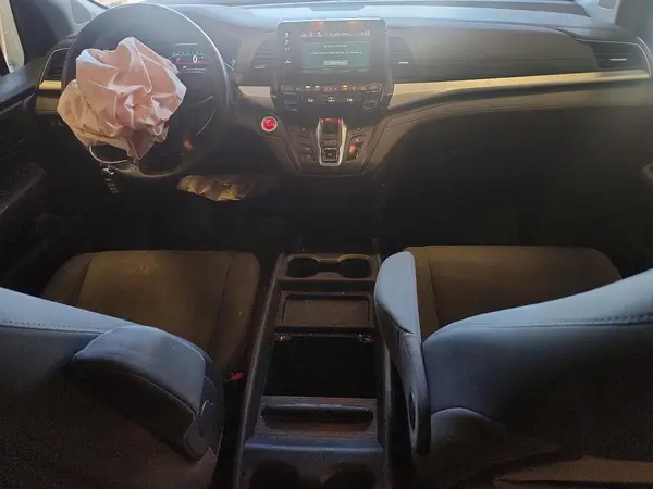 5FNRL6H50JB086737 2018 HONDA ODYSSEY - Image 8