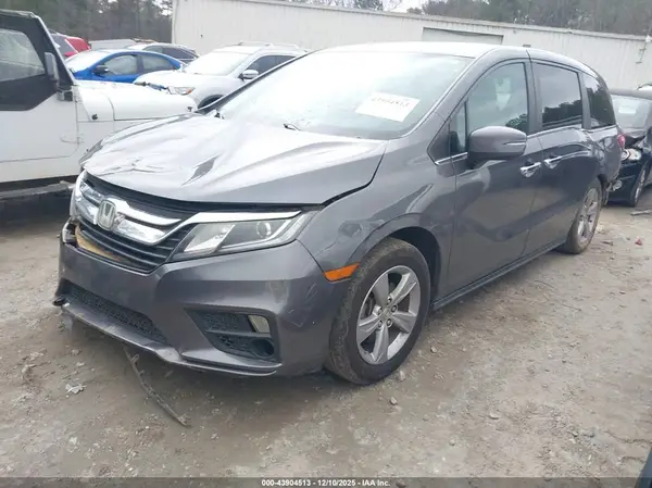 5FNRL6H50JB101737 2018 HONDA ODYSSEY - Image 2