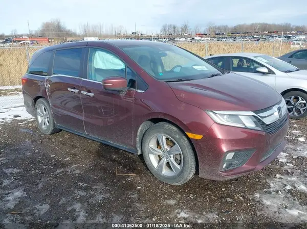 5FNRL6H50JB110289 2018 HONDA ODYSSEY - Image 1