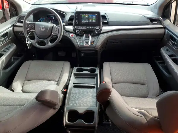 5FNRL6H51JB048482 2018 HONDA ODYSSEY - Image 8