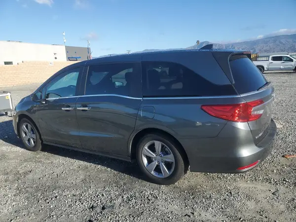 5FNRL6H51JB068814 2018 HONDA ODYSSEY - Image 2