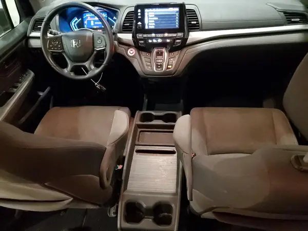 5FNRL6H52JB048524 2018 HONDA ODYSSEY - Image 8