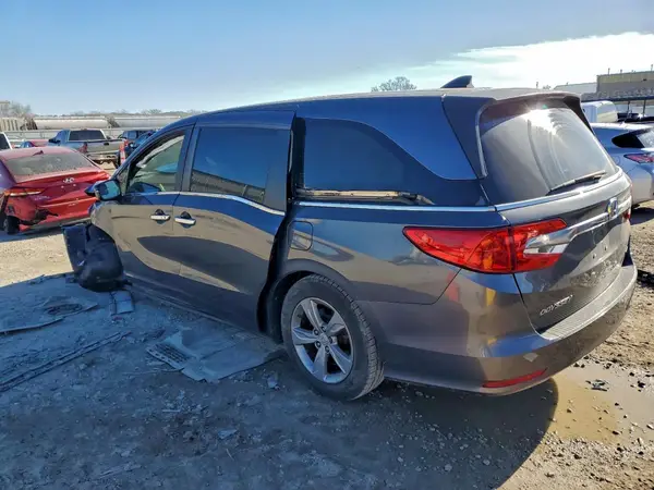 5FNRL6H52JB067994 2018 HONDA ODYSSEY - Image 2