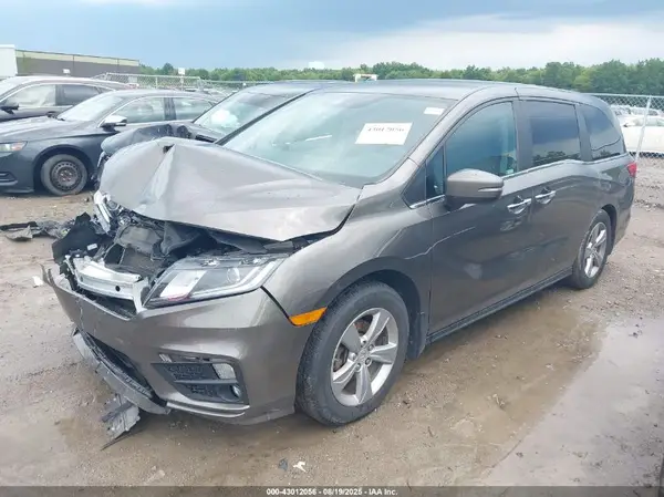 5FNRL6H52JB072516 2018 HONDA ODYSSEY - Image 2