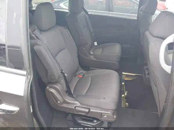5FNRL6H52JB072516 2018 HONDA ODYSSEY - Image 8