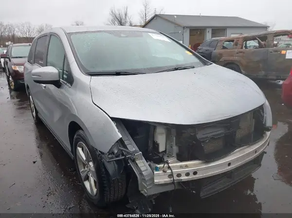 5FNRL6H52JB097836 2018 HONDA ODYSSEY - Image 1