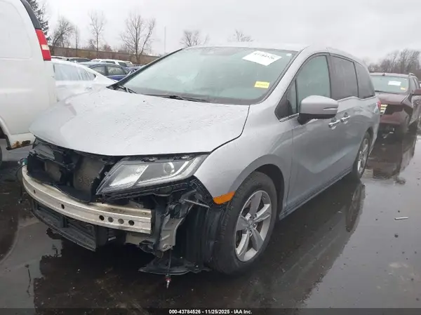 5FNRL6H52JB097836 2018 HONDA ODYSSEY - Image 2