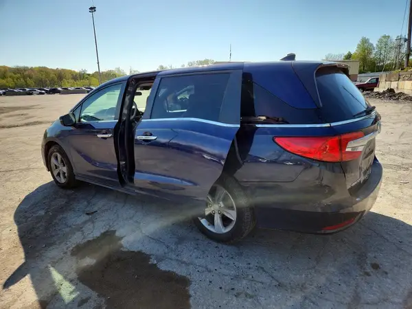 5FNRL6H53JB032784 2018 HONDA ODYSSEY - Image 2