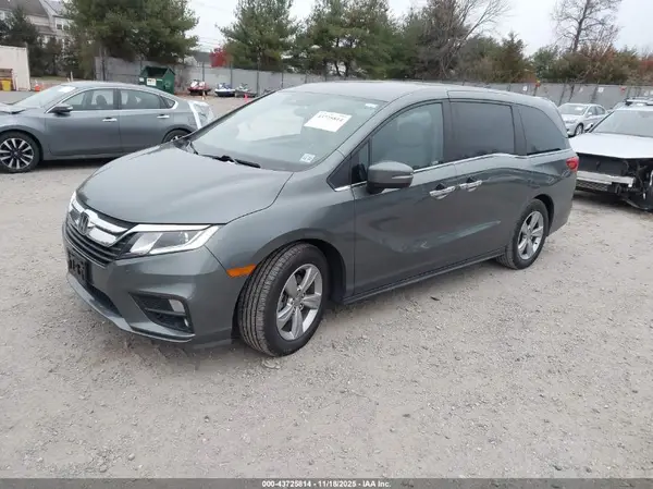 5FNRL6H53JB055854 2018 HONDA ODYSSEY - Image 2