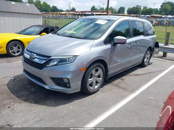 5FNRL6H53JB066563 2018 HONDA ODYSSEY - Image 2