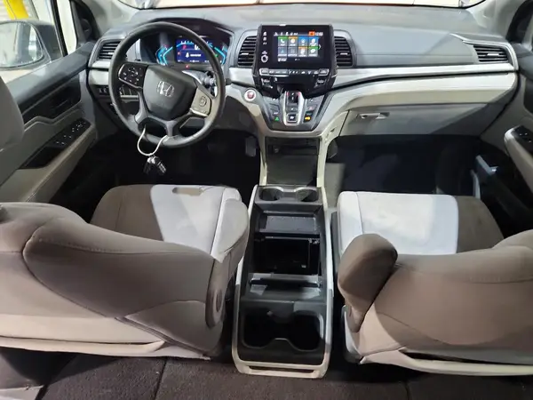 5FNRL6H53JB068233 2018 HONDA ODYSSEY - Image 8