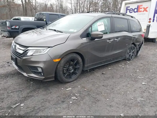 5FNRL6H53JB069155 2018 HONDA ODYSSEY - Image 2