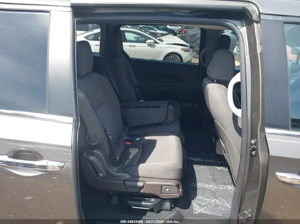 5FNRL6H53JB072489 2018 HONDA ODYSSEY - Image 8