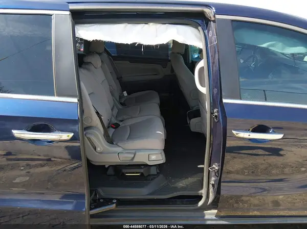 5FNRL6H53JB085730 2018 HONDA ODYSSEY - Image 8