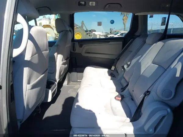 5FNRL6H53JB099188 2018 HONDA ODYSSEY - Image 8