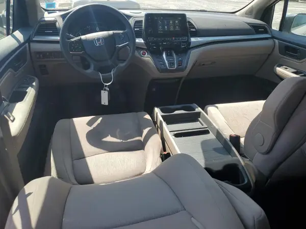 5FNRL6H54JB013855 2018 HONDA ODYSSEY - Image 8