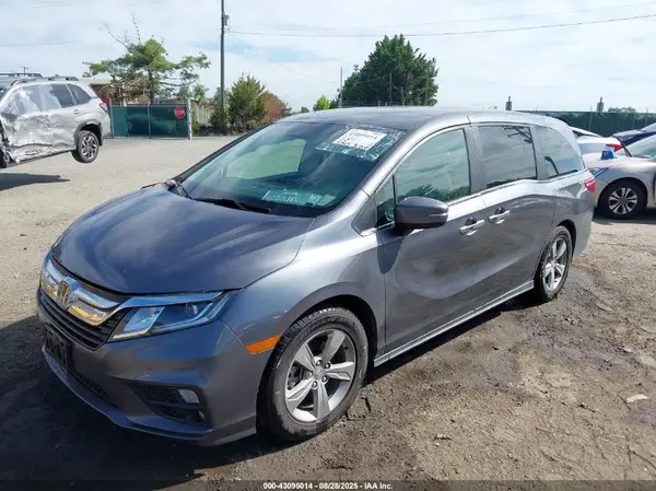 5FNRL6H54JB028758 2018 HONDA ODYSSEY - Image 2