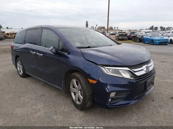 5FNRL6H54JB033040 2018 HONDA ODYSSEY - Image 1