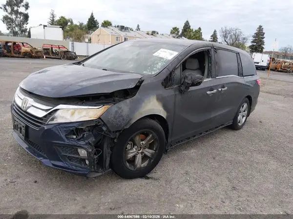 5FNRL6H54JB033040 2018 HONDA ODYSSEY - Image 2