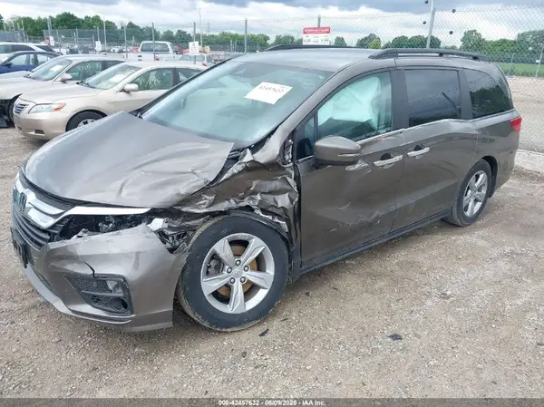 5FNRL6H54JB089351 2018 HONDA ODYSSEY - Image 2
