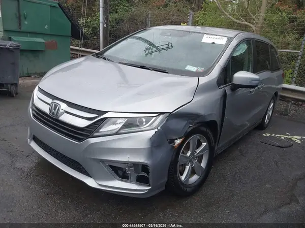 5FNRL6H54JB100512 2018 HONDA ODYSSEY - Image 2