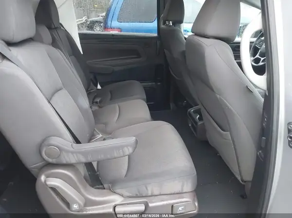 5FNRL6H54JB100512 2018 HONDA ODYSSEY - Image 8