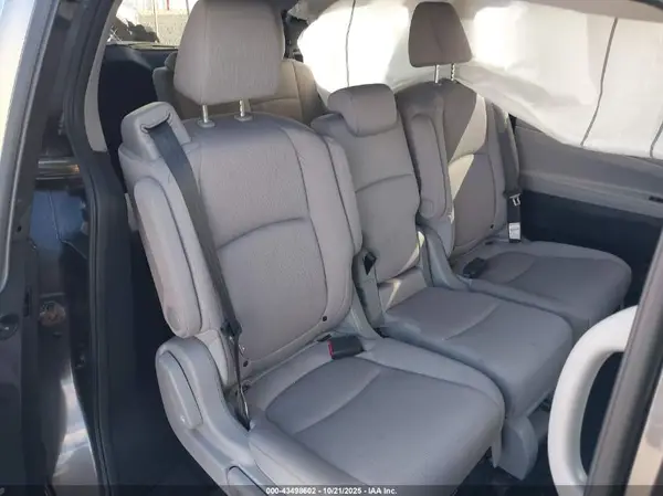 5FNRL6H54JB102177 2018 HONDA ODYSSEY - Image 8