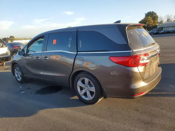 5FNRL6H55JB053880 2018 HONDA ODYSSEY - Image 2