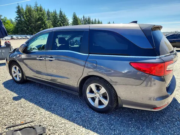 5FNRL6H55JB055838 2018 HONDA ODYSSEY - Image 2