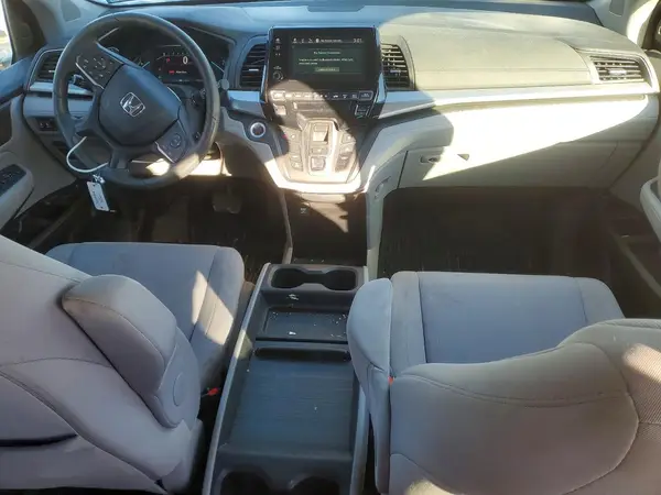5FNRL6H55JB093067 2018 HONDA ODYSSEY - Image 8