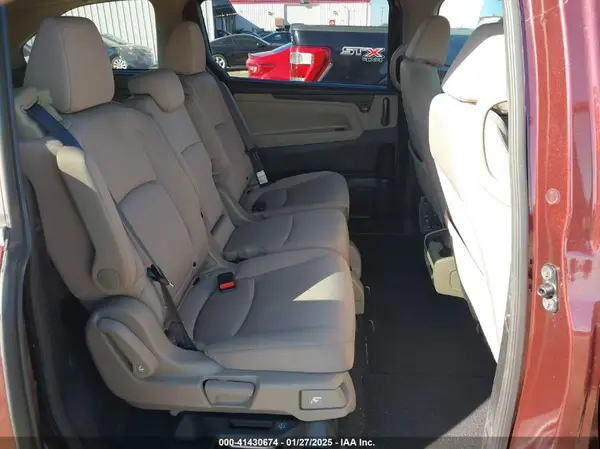 5FNRL6H55JB110305 2018 HONDA ODYSSEY - Image 8