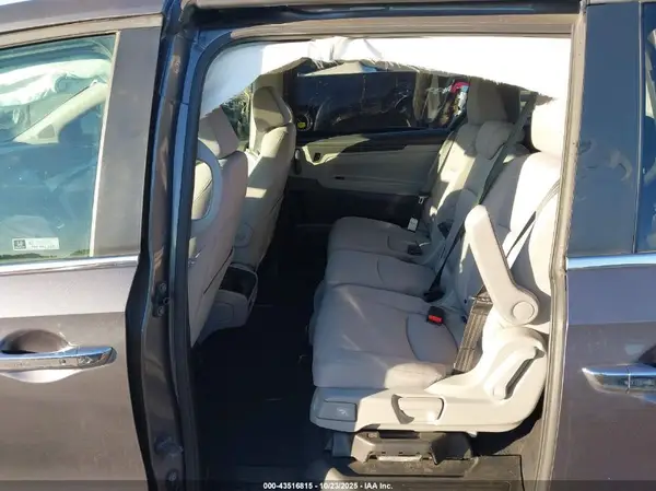 5FNRL6H55KB119121 2019 HONDA ODYSSEY - Image 8