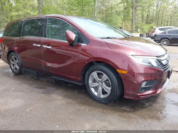 5FNRL6H56JB015557 2018 HONDA ODYSSEY - Image 1