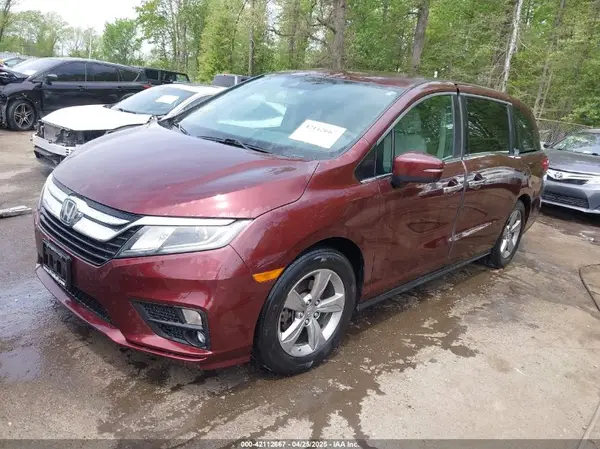 5FNRL6H56JB015557 2018 HONDA ODYSSEY - Image 2