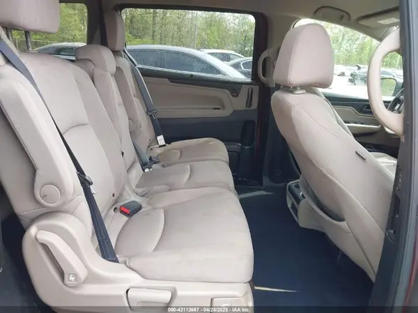 5FNRL6H56JB015557 2018 HONDA ODYSSEY - Image 8